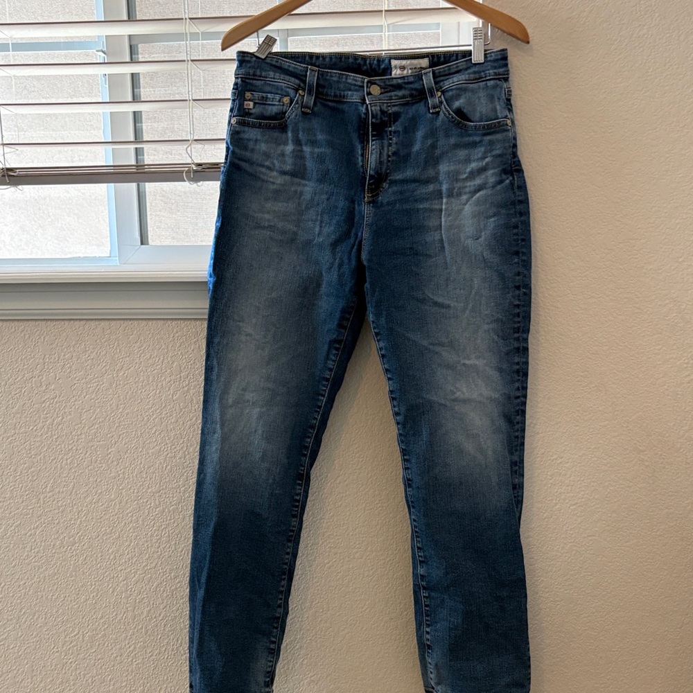 Women's Straight Leg Jeans - Blue